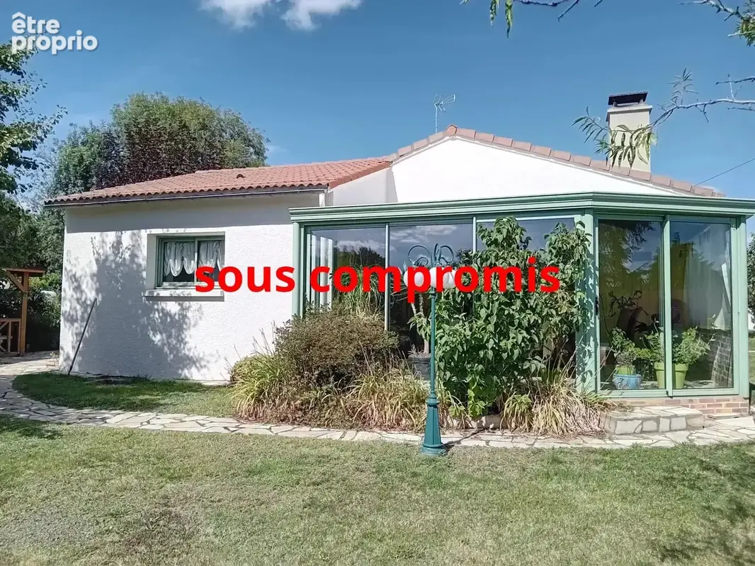 Maison à MAULEON