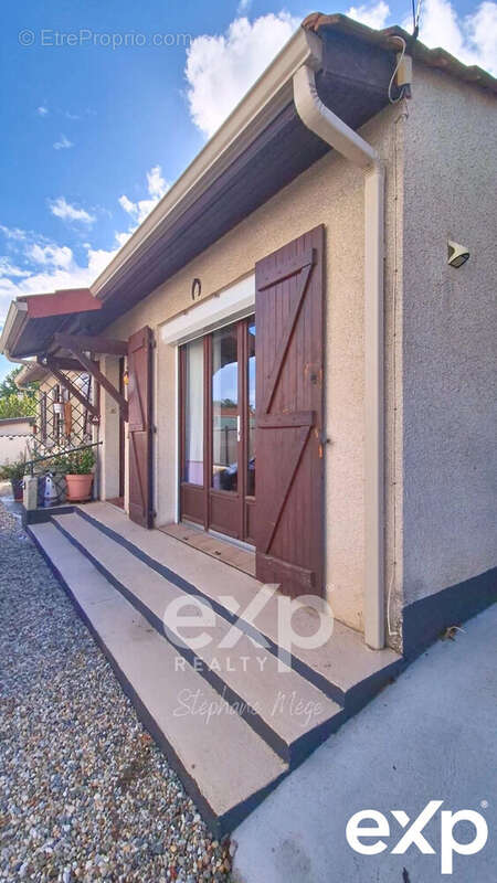 Maison à AMBARES-ET-LAGRAVE