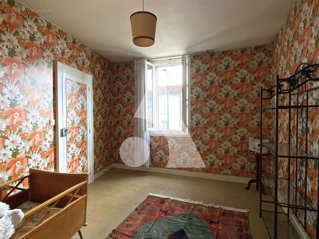 Maison à SAINT-SEURIN-SUR-L'ISLE