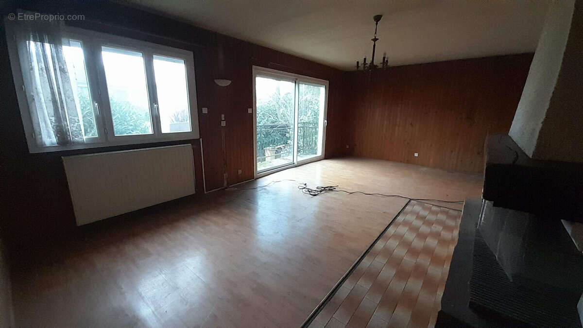 Maison à VAUGRIGNEUSE