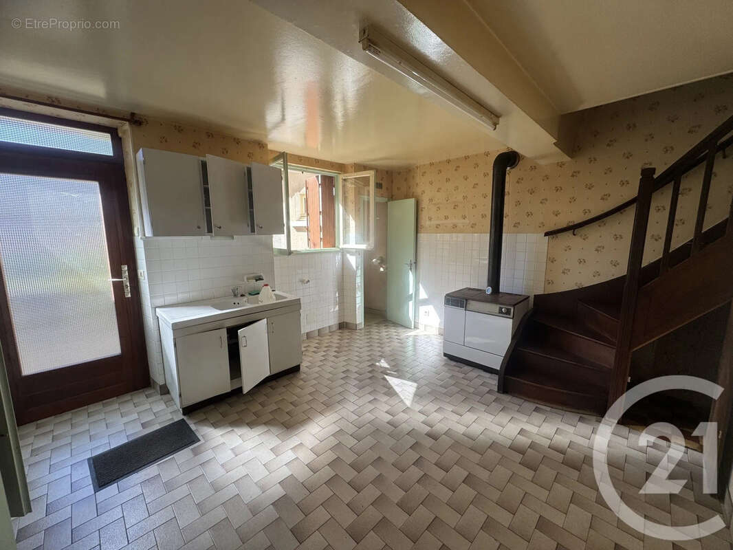 Maison à ENTRAINS-SUR-NOHAIN