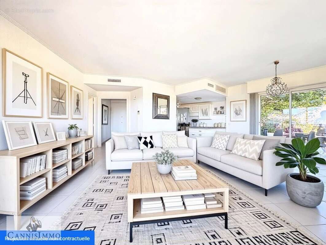 Appartement à MANDELIEU-LA-NAPOULE