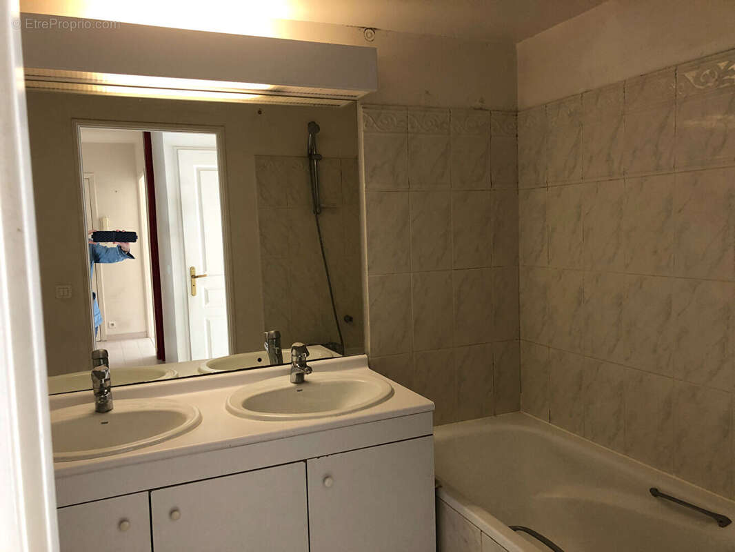 Appartement à BUC
