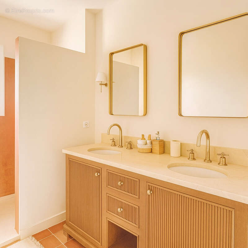 Maison à SOLLIES-PONT