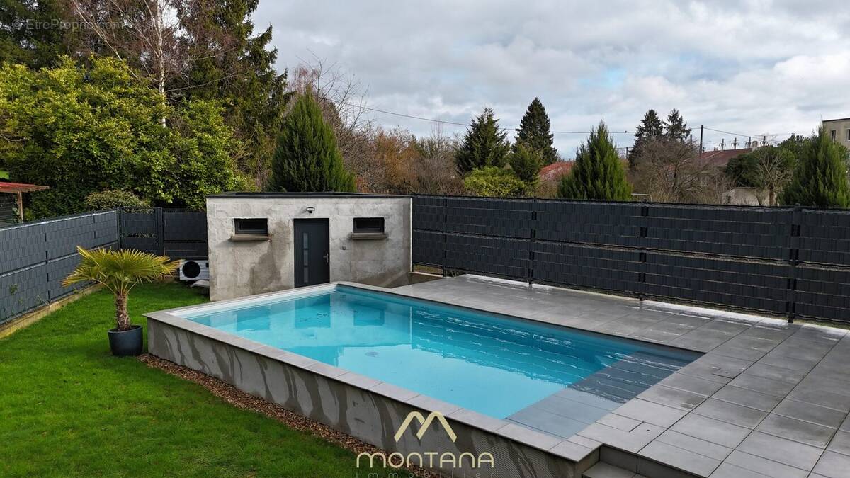 Maison à ARS-SUR-MOSELLE