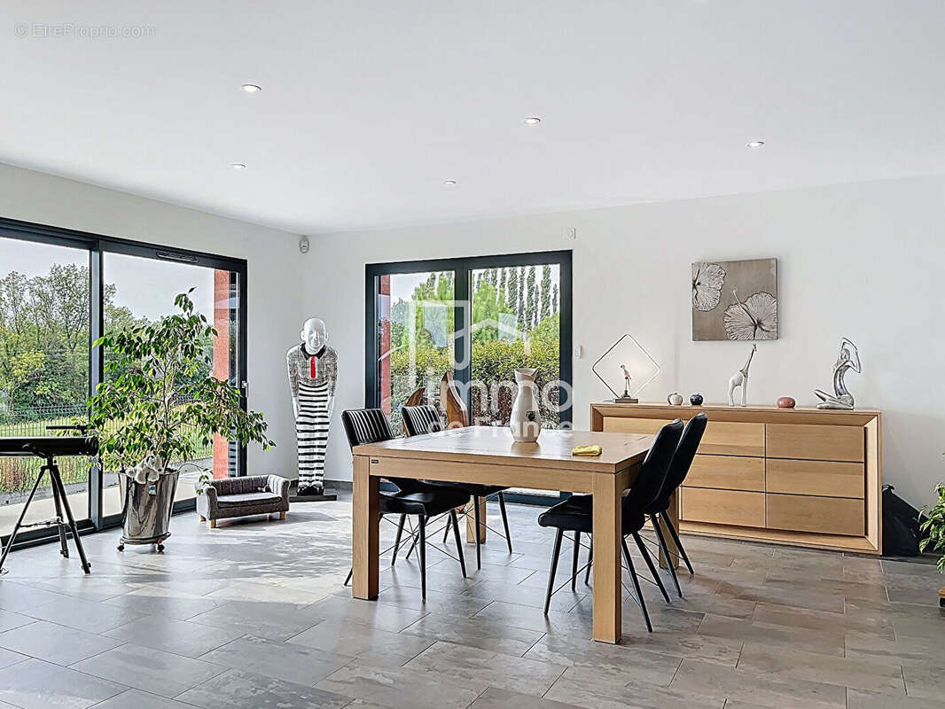 Maison à VIRIAT