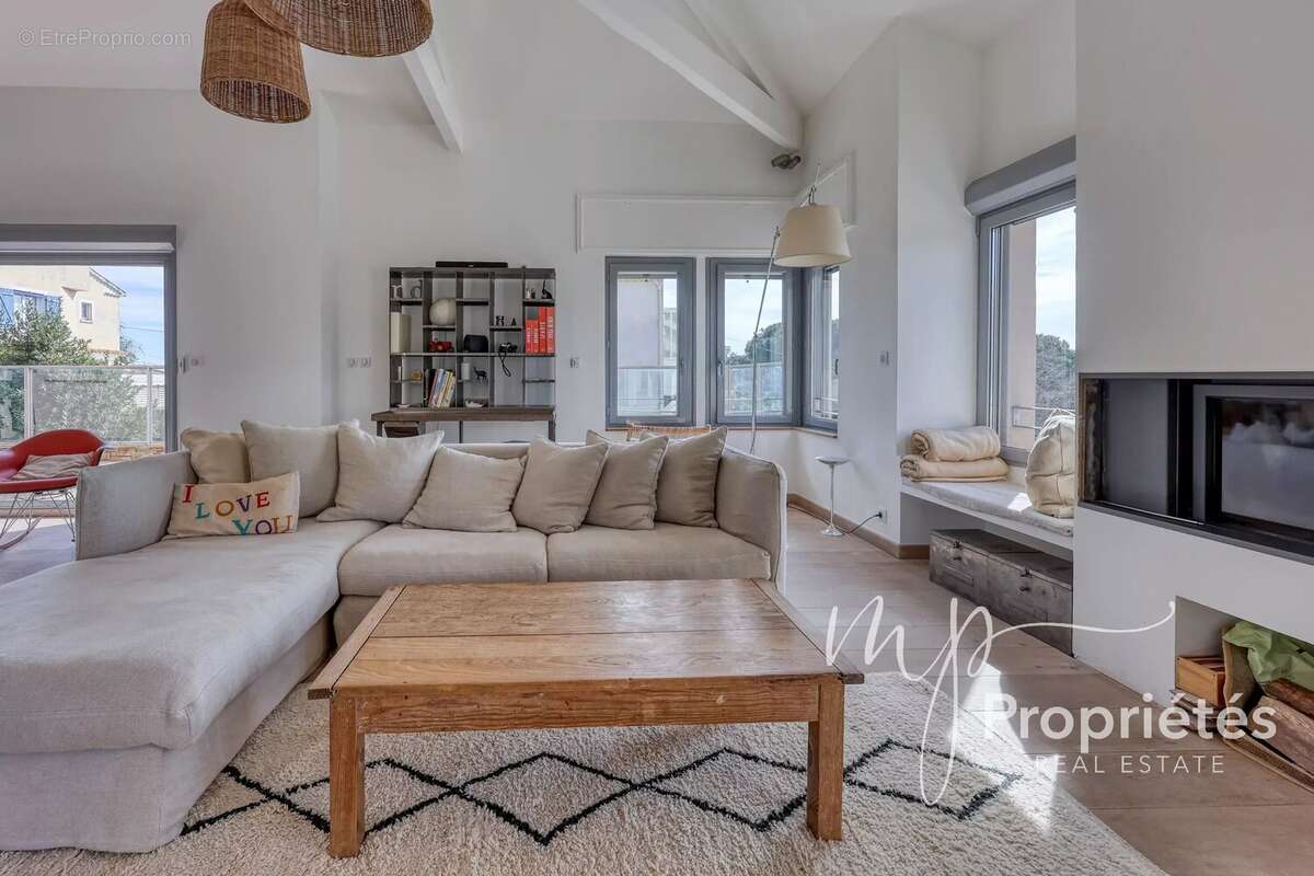 Maison à BORMES-LES-MIMOSAS