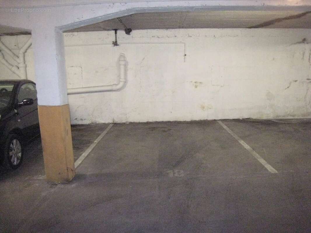 Parking à ORLEANS