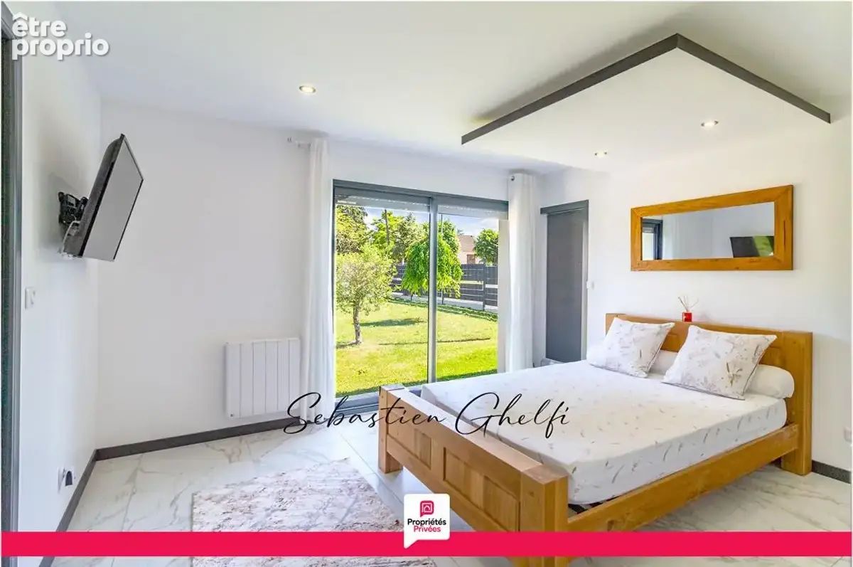 belle maison de plain-pied avec 3 chambres-cellier-grand garage-beau terrain - photo 12