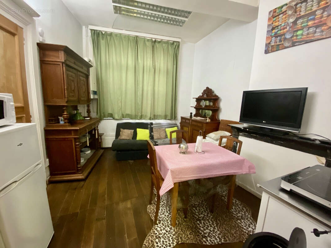 Appartement à AVESNES-SUR-HELPE