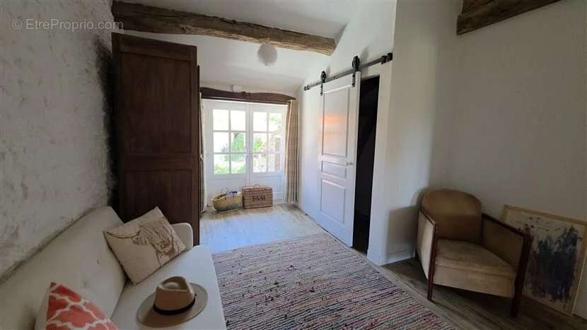 À vendre : maison de campagne de T4, jardins,  granges à Droux (87) - photo 20