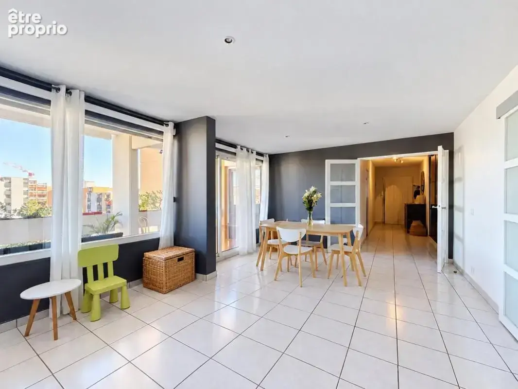 Exclusivite villeurbanne - t4 de 92 m² avec balcon, vue dégagée, garage et cave - photo 3