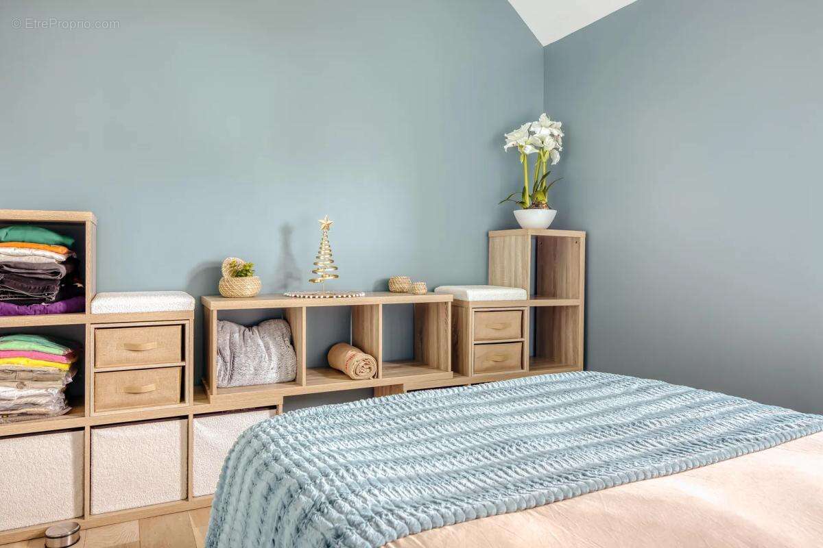 Maison à LA RIVIERE-SAINT-SAUVEUR