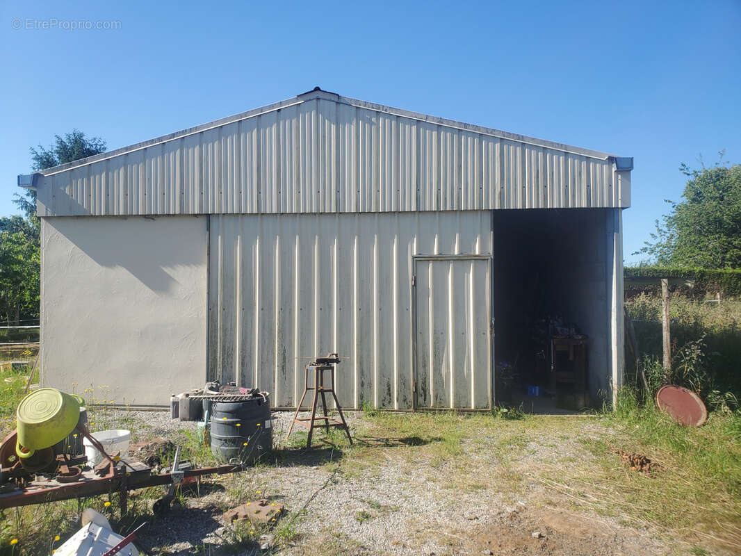 Maison à VICQ-SUR-BREUILH