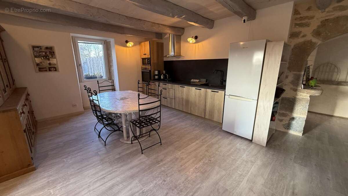 Maison à LISSAC-ET-MOURET