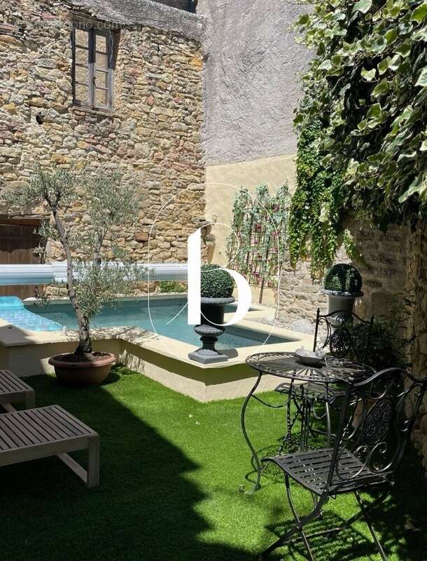Maison à UZES