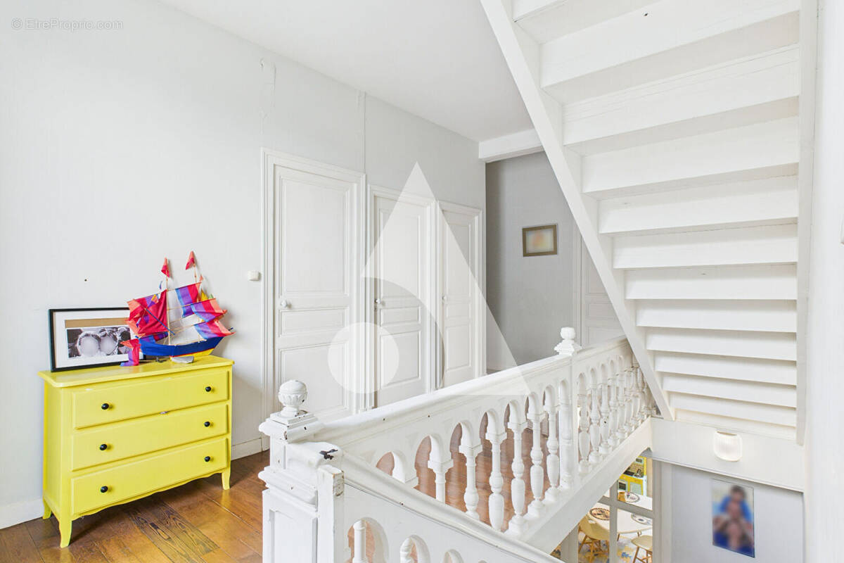 Maison à NESMY