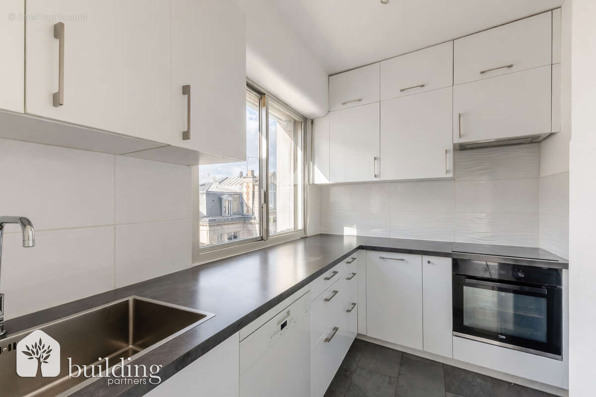 Appartement à NEUILLY-SUR-SEINE