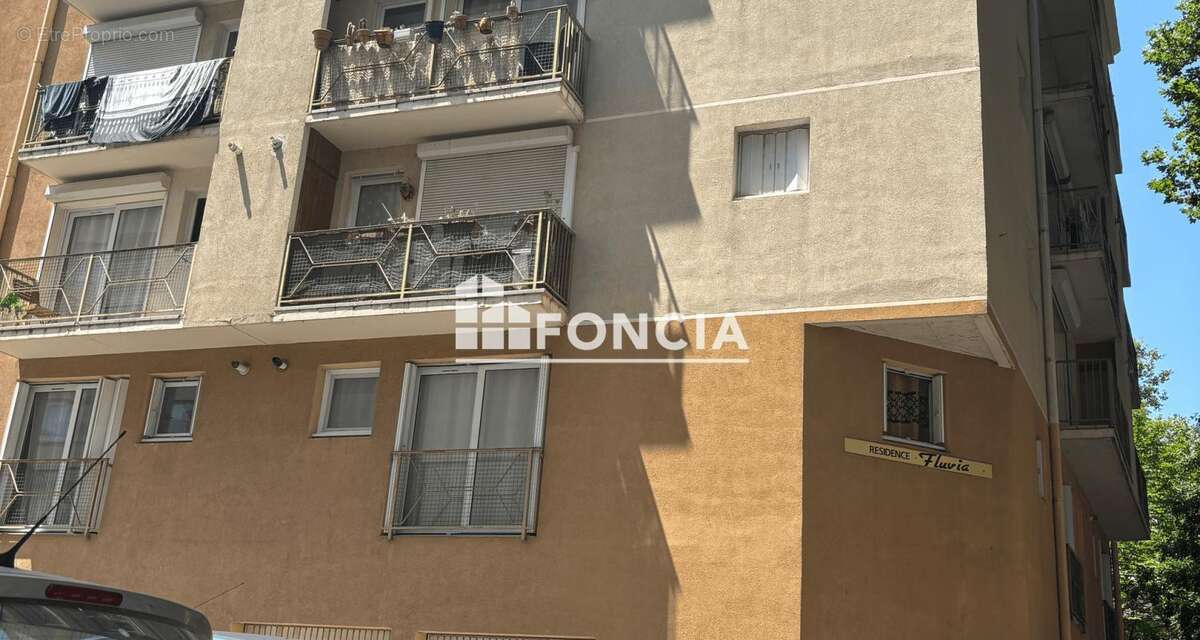 Perpignan proche place catalogne  avec vue sur les quais t1 avec grand balcon - photo 3