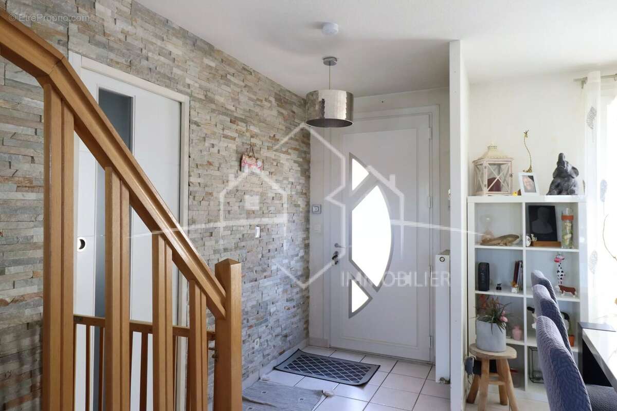 Maison à SAINT-MAURICE-L'EXIL