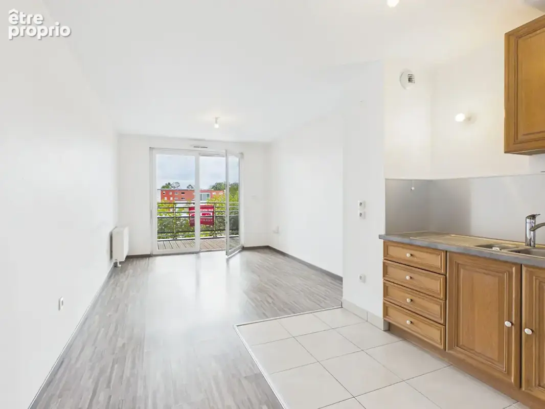 Appartement Strasbourg 2 pièces de 42.33 m2 avec balcon et parking privatif - photo 2