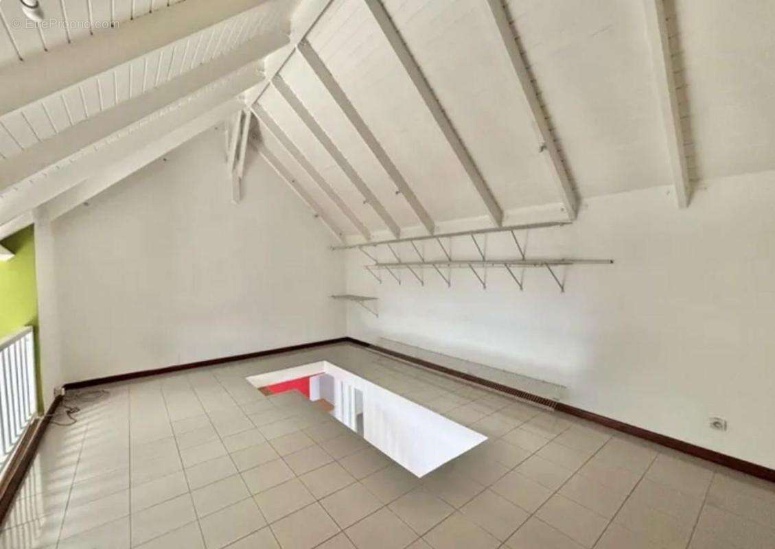 Appartement à LES ABYMES