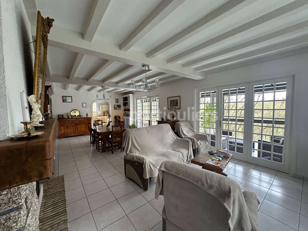 Maison à MORTAGNE-SUR-SEVRE