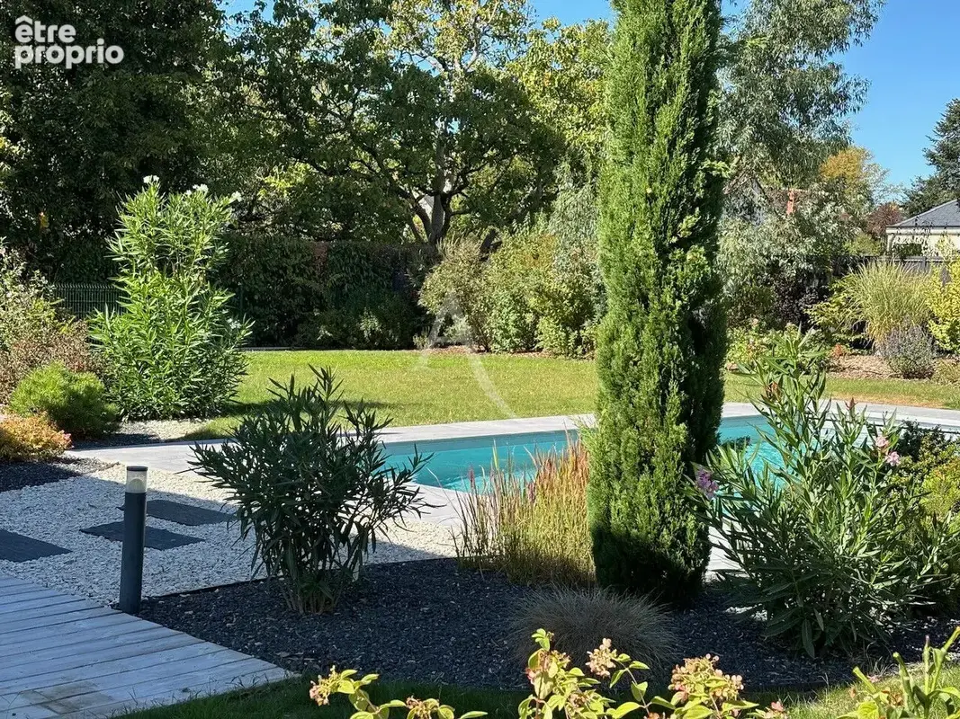 Une maison d'exception aux portes d'orléans - photo 2