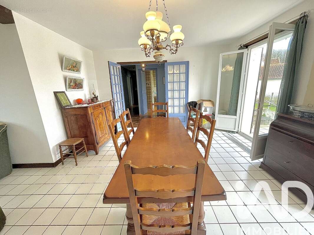 Maison 111 m² à Oulches  - photo 9