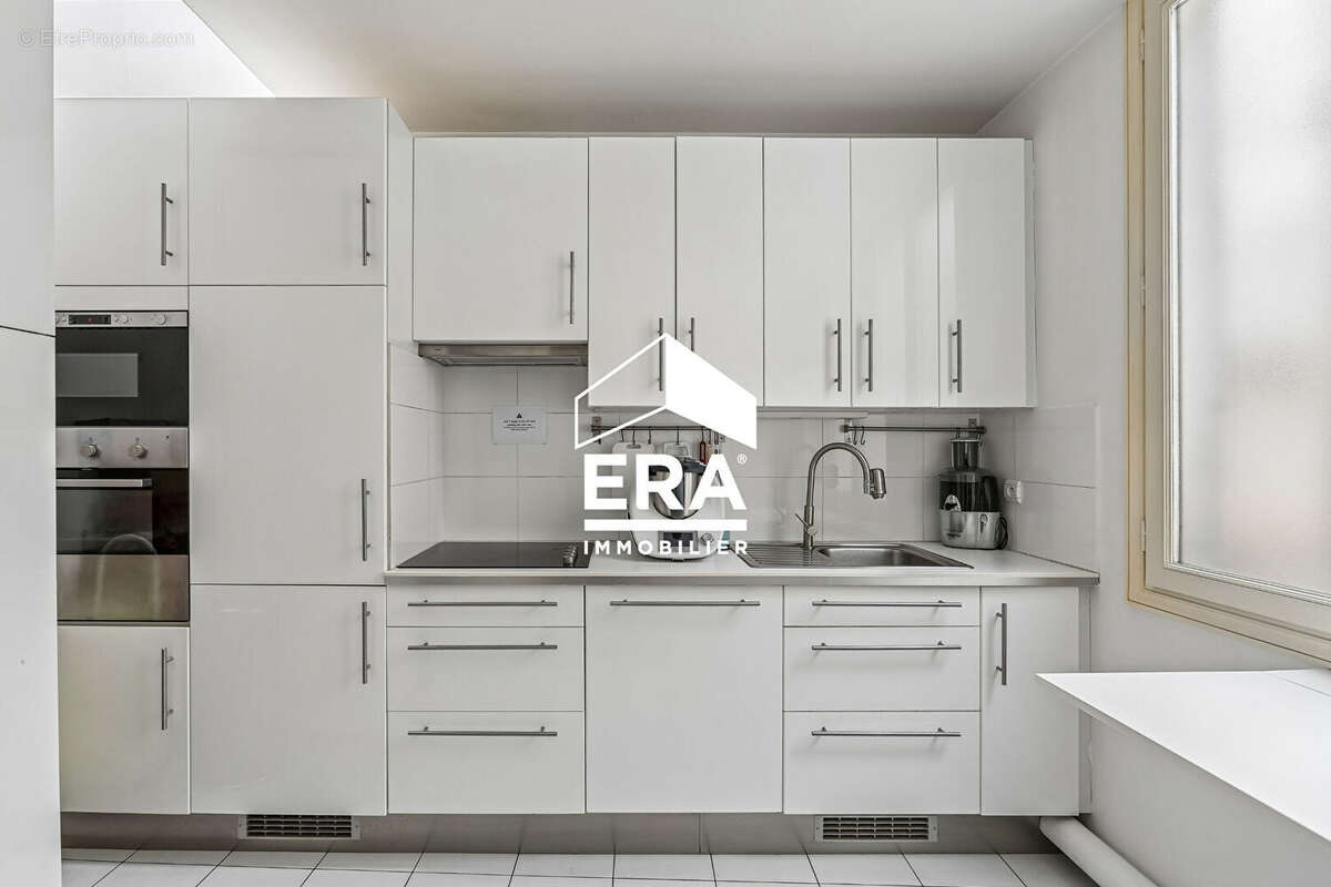 Appartement à PARIS-8E