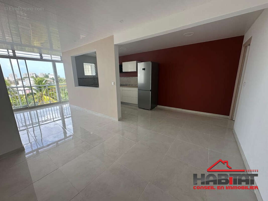 Appartement 54 m² à Fort-De-France  - photo 2