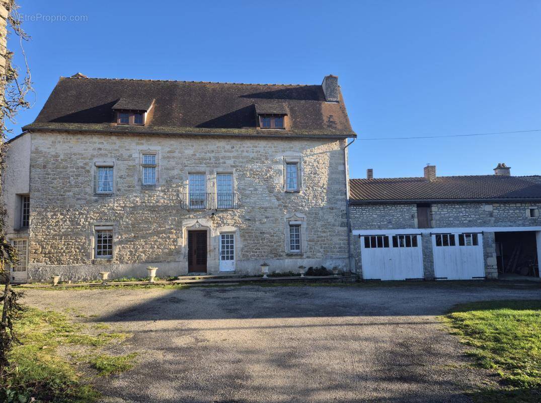 Maison à BESSE
