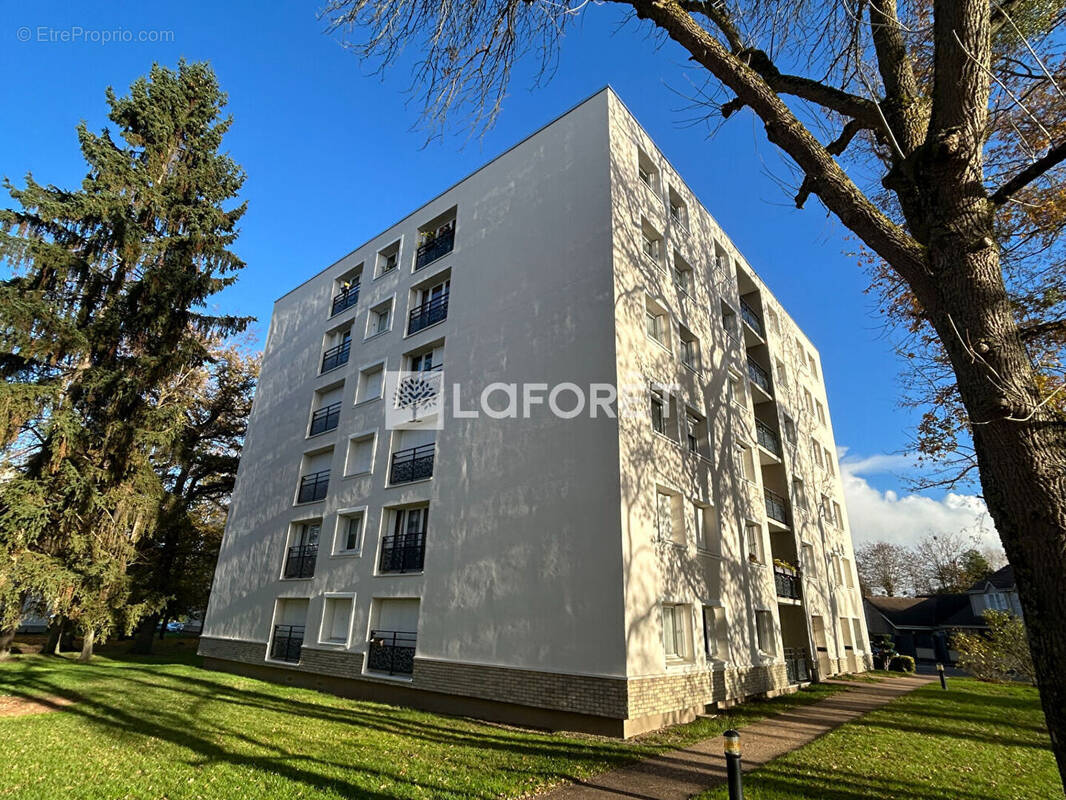 Appartement à VERNEUIL-SUR-SEINE