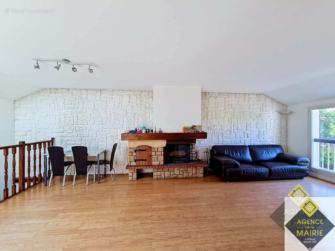 Maison F6 proche du RER C - photo 3