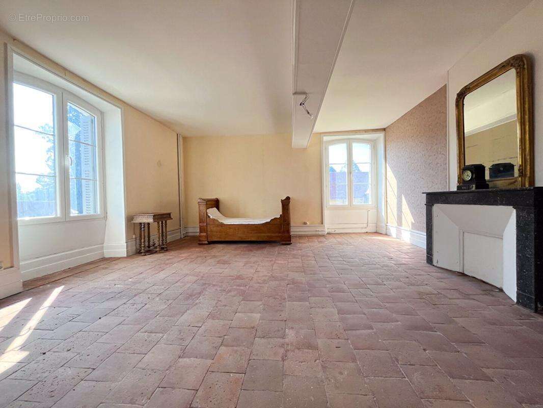 Maison Ecueille 7 pièce(s) 250 m2 - photo 13