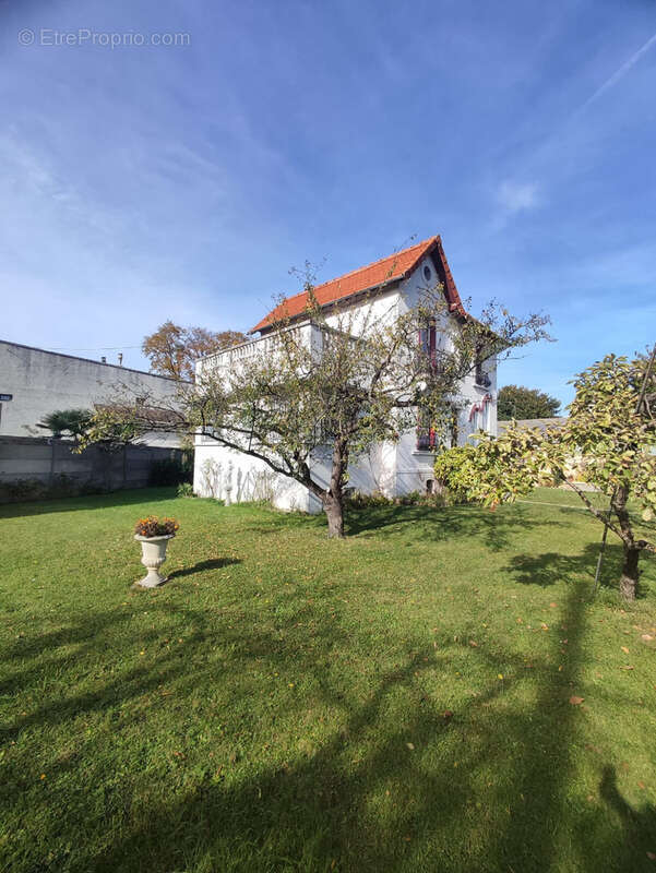 Maison à AULNAY-SOUS-BOIS