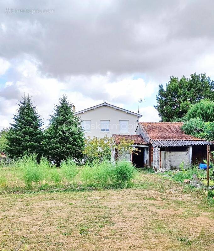 Maison à TONNAY-CHARENTE