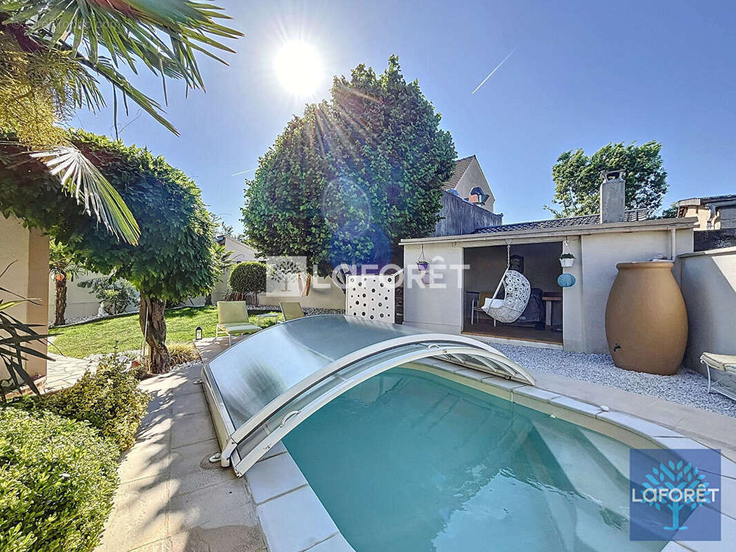 Maison à VIGNEUX-SUR-SEINE