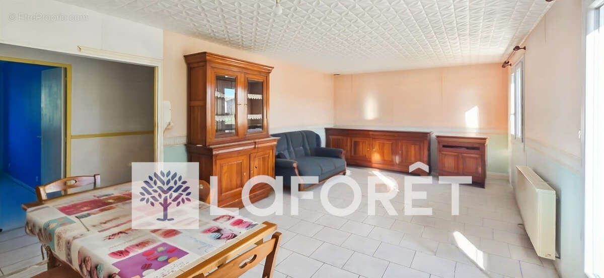 Maison à MONTPELLIER-DE-MEDILLAN