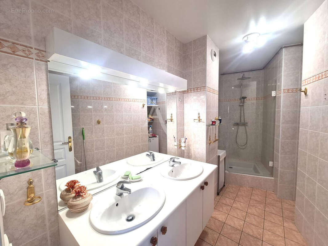 Appartement à OZOIR-LA-FERRIERE