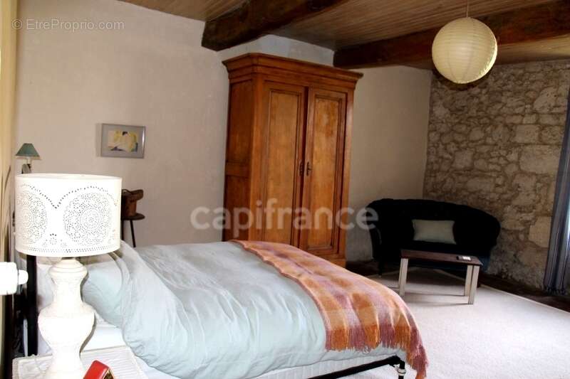 Maison à SAINT-CLAR