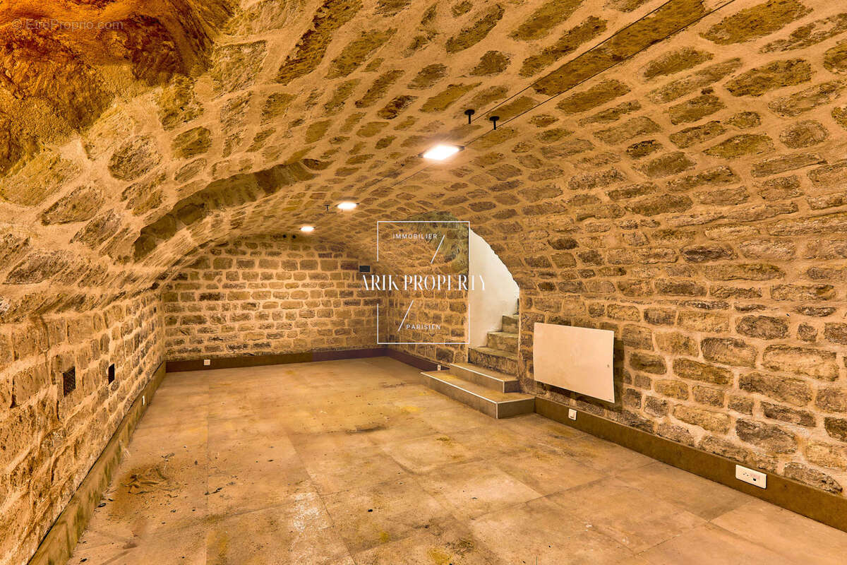 Appartement à CHARENTON-LE-PONT