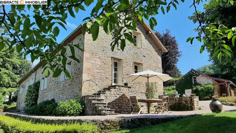 Maison à SAINT-SYMPHORIEN-DE-MARMAGNE