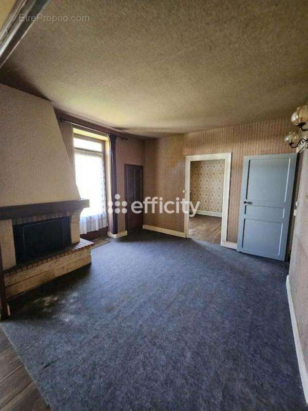 Maison à SAUZE-VAUSSAIS