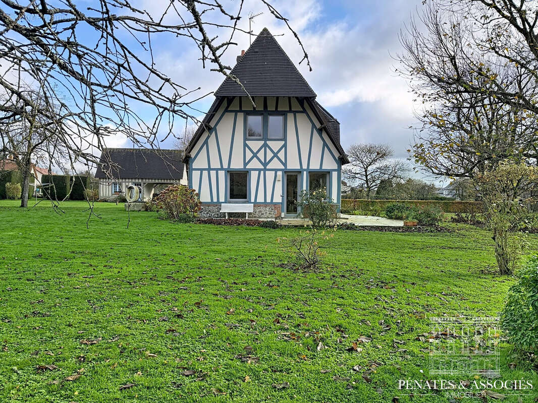 Maison à SAINT-JACQUES-SUR-DARNETAL