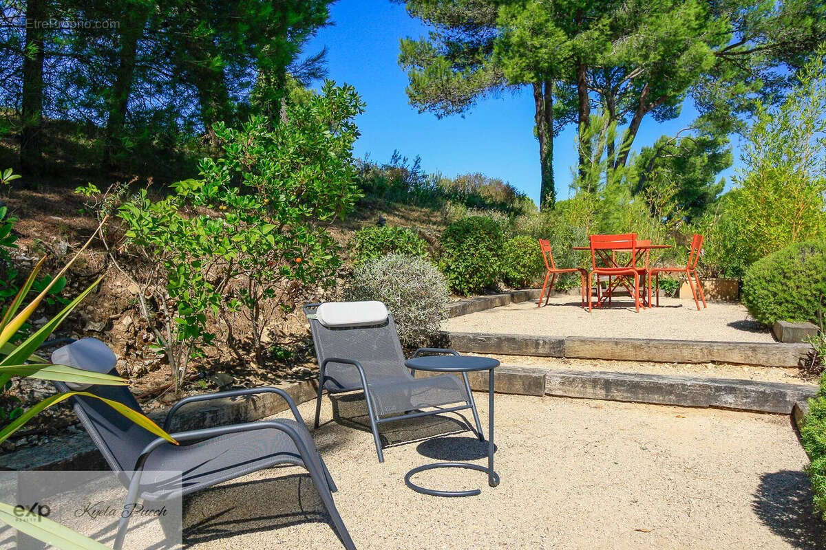 Domaine de golf du Pont Royal, Maison, piscine, terrasse, boulodrome, Kyela Puech Immobilier - Maison à MALLEMORT