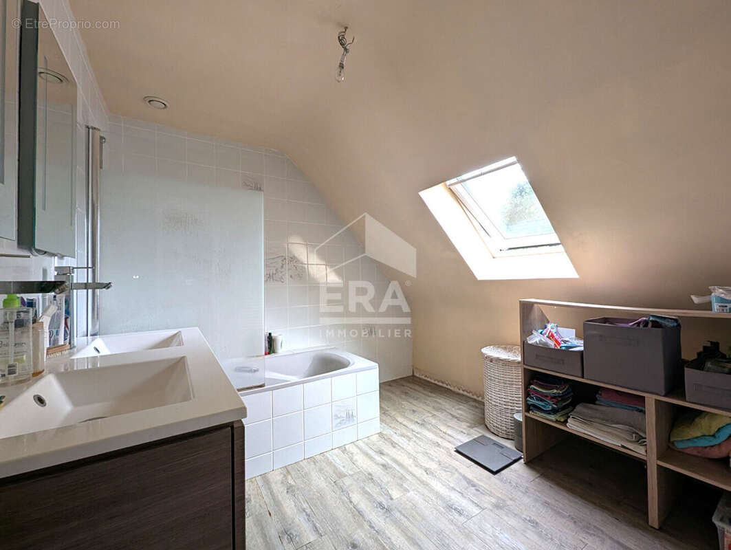 Maison à LA GOUESNIERE