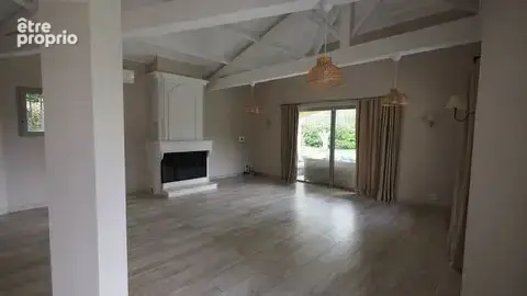 Maison à PEILLE