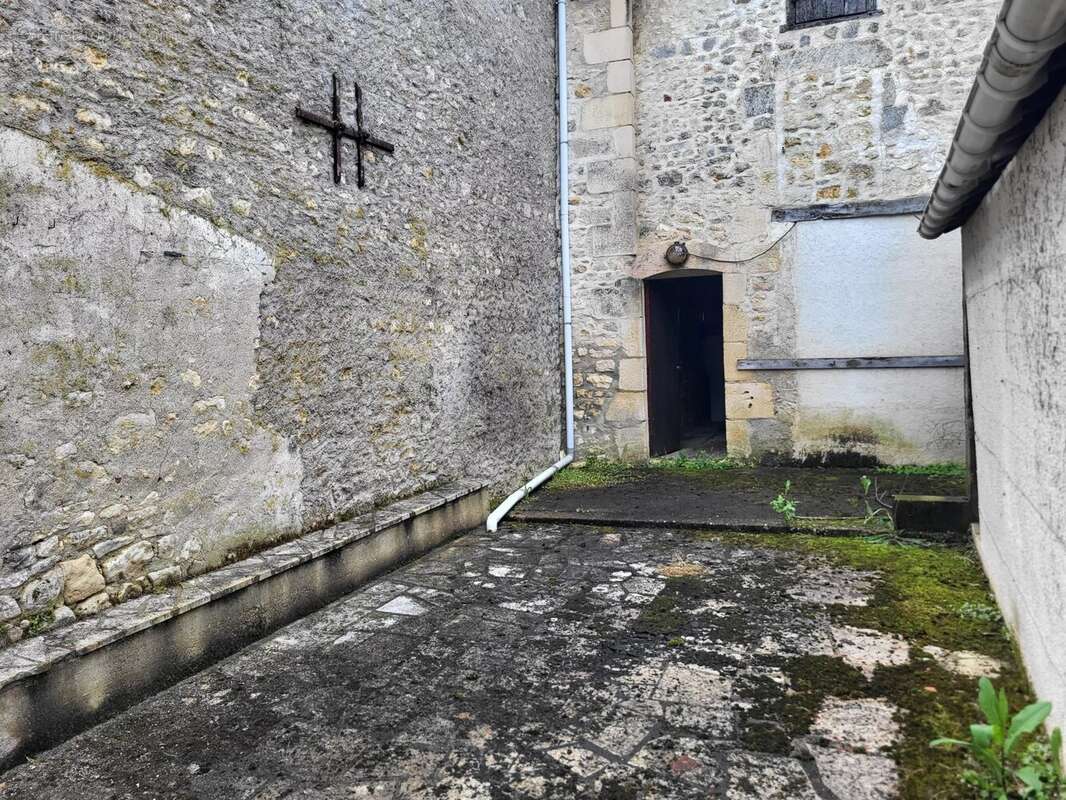 Projet de rénovation de trois chambres à une courte distance de la place de Saint Savin - photo 15