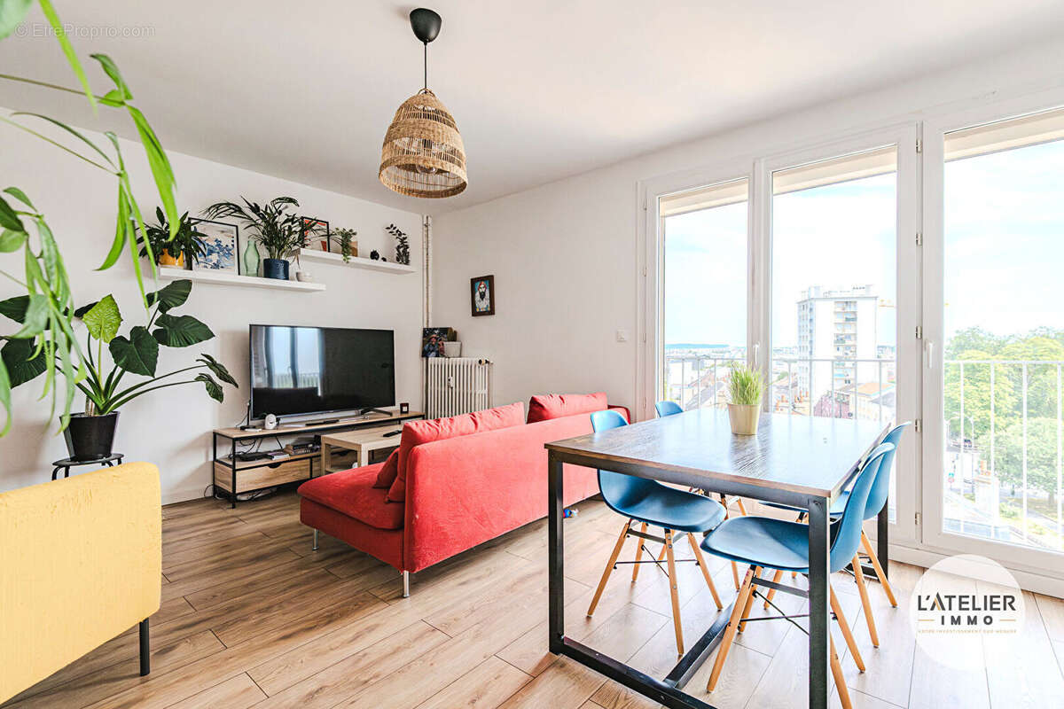 Appartement à TINQUEUX